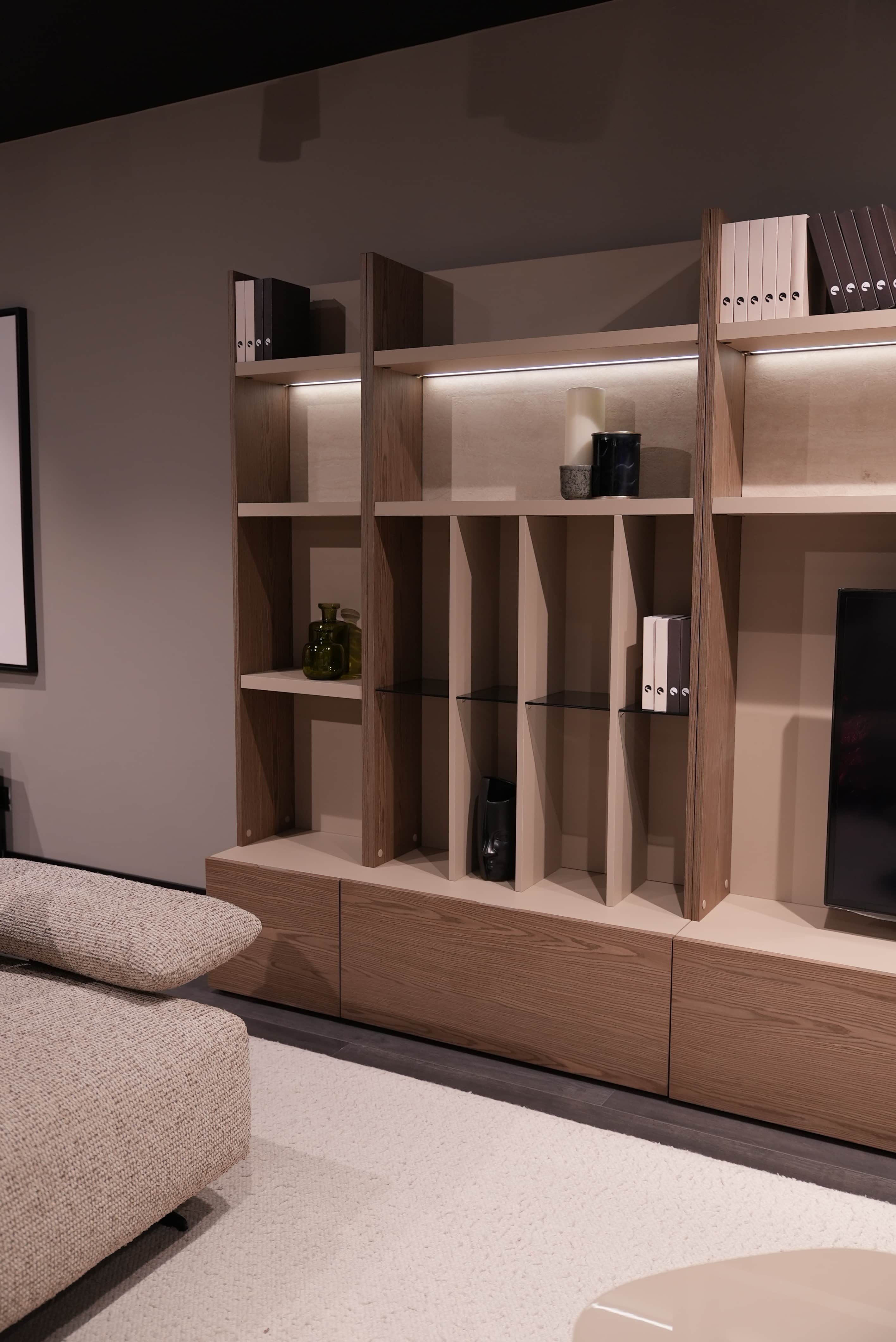 Модуль с полками ENYA 45